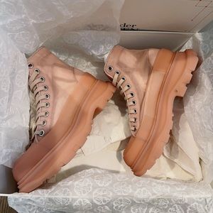 NIB Alexander McQueen sneaker high size 38